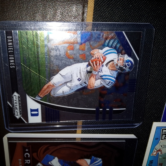 NFL cards/Daniel Jones x3 one Michael Thomas ssp - Picture 2 of 8